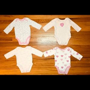 ✨Sold✨ Children’s Place Long Sleeved Bodysuit Set